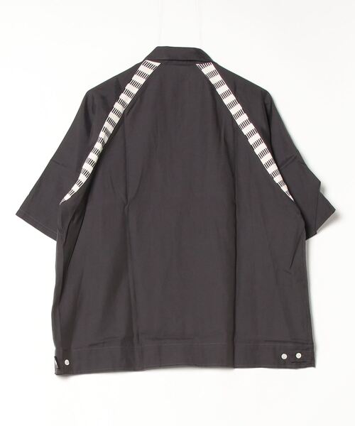 marka（マーカ）の「marka / マーカ：BOWLING SHIRT - CUPRO ORGANIC COTTON VIYELLA -：M25B-08SH01B[COR]（Tシャツ/カットソー・メンズ・チャコールグレー・2(M)/1(S)）」の12枚目の写真