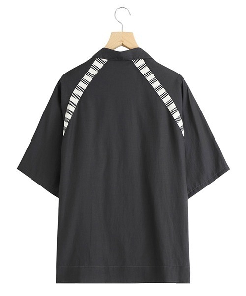marka（マーカ）の「marka / マーカ：BOWLING SHIRT - CUPRO ORGANIC COTTON VIYELLA -：M25B-08SH01B[COR]（Tシャツ/カットソー・メンズ・チャコールグレー・2(M)/1(S)）」の7枚目の写真