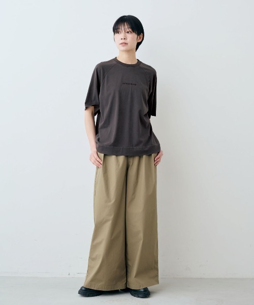 THREE FIFTY STANDARD（スリーフィフティースタンダード）の「ＴＨＲＥＥ　ＦＩＦＴＹ　ＳＴＡＮＤＡＲＤ　ピグメント加工のロゴプリントＴシャツ（Tシャツ/カットソー・レディース・スモークピンク/チャコールグレー/ベージュ・M/L/LL）」の8枚目の写真