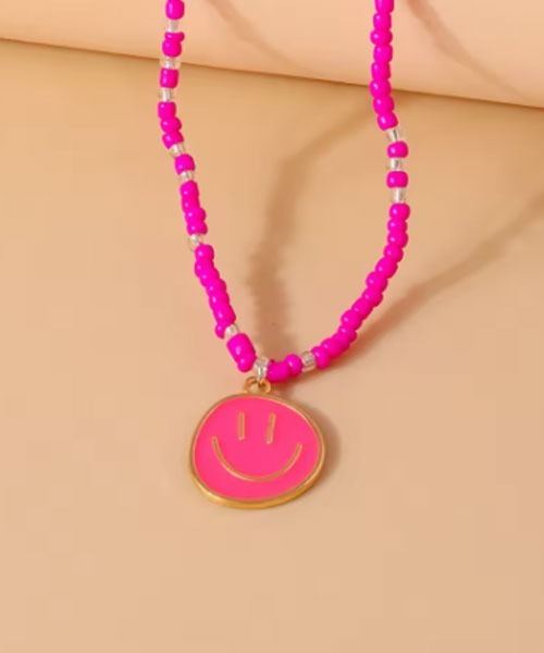 VIBGYOR Women（ヴィブジョー　ウィメン）の「【urge select】スマイル ニコちゃんモチーフ ビーズ ネックレス【7色展開】（ネックレス・レディース・カラフル/ブラック系/ピンク系2/ホワイト系/ライトグリーン系/パープル系/ピンク系1・FREE）」の6枚目の写真