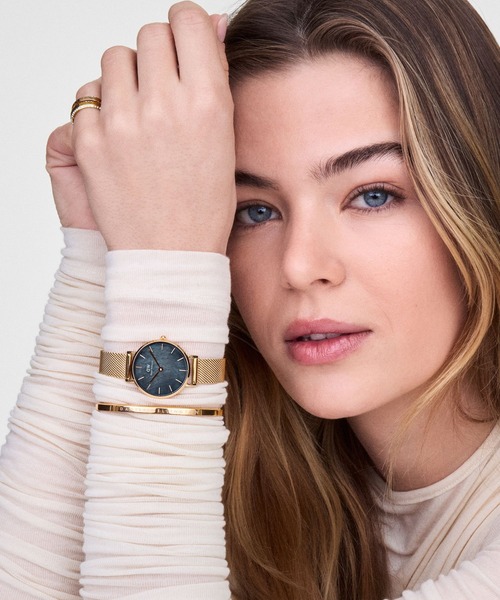 Daniel Wellington(ダニエルウェリントン)の「「日本限定」Petite MOP Gray 28MM レディース 腕時計 ローズゴールド/シルバー(アナログ腕時計・レディース・シルバー/ピンクゴールド・28mm)」の1枚目の写真