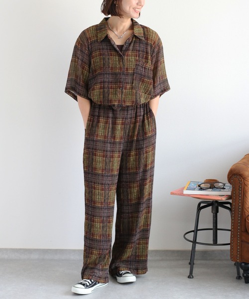 cepo(セポ)の「〈セットアップ可能〉涼感/イージーケア シアープリーツチェックシャツ(シャツ/ブラウス・レディース・ブラウン系/ネイビー系・M)」の3枚目の写真