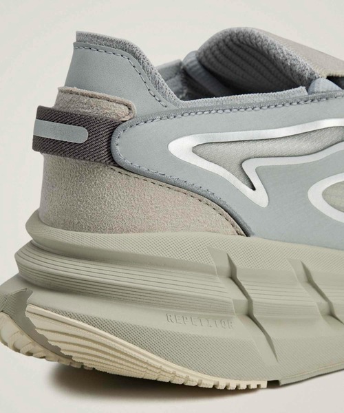 adidas by Stella McCartney（アディダスバイステラマッカートニー）の「adidas by Stella McCartneyアディスター / Adistar / アディダス adidas（スニーカー・レディース・ブラック/グレー・22.5cm/23.0cm/23.5cm/24.0cm/24.5cm/25.0cm/25.5cm/26.0cm/26.5cm/27.0cm/27.5cm/28.0cm/28.5cm）」の9枚目の写真