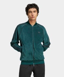 アディダス　adidas SST ジャージ　カーキ adidas（アディダス）の「アディカラー クラシックス+ SST