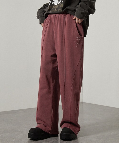 Alfred Alex（アルフレッドアレックス）の「【Alfred Alex】ヴィンテージ加工ピグメントダメージパッチロゴドロストカーブスウェットパンツ【セットアップ対応】（スウェットパンツ・メンズ・ブラック/ワインレッド/チャコール/グレイッシュブルー・S/M/L）」の5枚目の写真