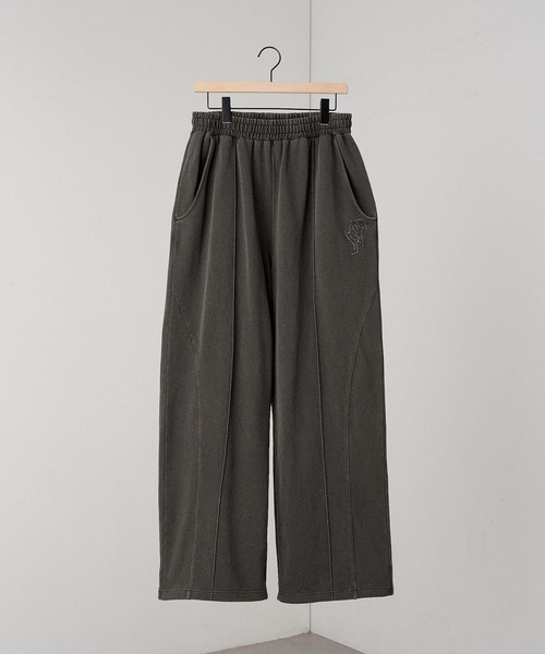 Alfred Alex（アルフレッドアレックス）の「【Alfred Alex】ヴィンテージ加工ピグメントダメージパッチロゴドロストカーブスウェットパンツ【セットアップ対応】（スウェットパンツ・メンズ・ブラック/ワインレッド/チャコール/グレイッシュブルー・S/M/L）」の12枚目の写真