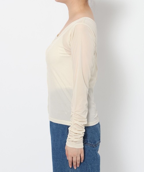 mysty woman(ミスティウーマン)の「2WAYシアーベロアロンT 594241(Tシャツ/カットソー・レディース・オフホワイト/ブルー/ブラック・FREE)」の14枚目の写真