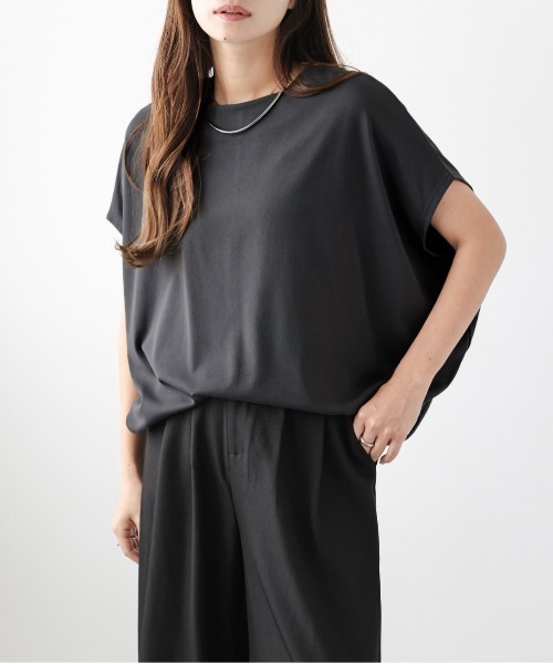 lesperance(レスぺランス)の「コクーンシルエットプルオーバー(Tシャツ/カットソー・レディース・ブラック系1/ブラック系2/グレー系1/グレー系2/ベージュ系1/ベージュ系2・フリー)」の4枚目の写真