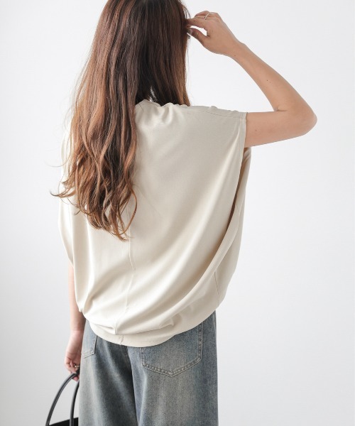 lesperance(レスぺランス)の「コクーンシルエットプルオーバー(Tシャツ/カットソー・レディース・ブラック系1/ブラック系2/グレー系1/グレー系2/ベージュ系1/ベージュ系2・フリー)」の16枚目の写真