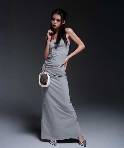 ROYAL FLASH(ロイヤルフラッシュ)の「MITSUKI/ミツキ/BUST POINT FIT DRESS(ワンピース・レディース・ブラック/グレー・F)」の2枚目の写真