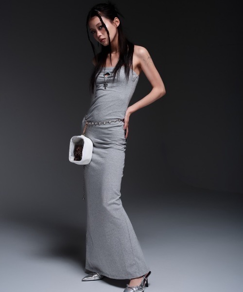 ROYAL FLASH(ロイヤルフラッシュ)の「MITSUKI/ミツキ/BUST POINT FIT DRESS(ワンピース・レディース・ブラック/グレー・F)」の15枚目の写真