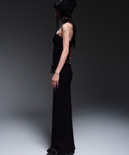 ROYAL FLASH(ロイヤルフラッシュ)の「MITSUKI/ミツキ/BUST POINT FIT DRESS(ワンピース・レディース・ブラック/グレー・F)」の8枚目の写真