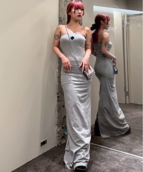 ROYAL FLASH(ロイヤルフラッシュ)の「MITSUKI/ミツキ/BUST POINT FIT DRESS(ワンピース・レディース・ブラック/グレー・F)」の17枚目の写真