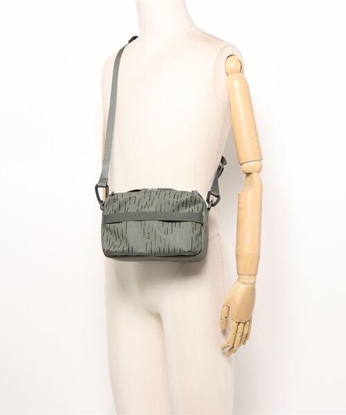 CIE(シー)の「【CIE/シー】GRID3 MINI SHOULDER BAG LIMITED EDITION(ショルダーバッグ・メンズ・オリーブ・FREE)」の5枚目の写真