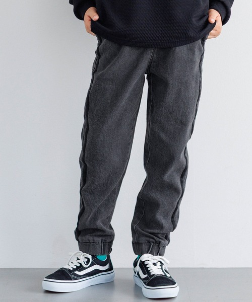 coca（coca）（コカ）の「キッズ　デニムサイドラインジョガーパンツ（デニムパンツ・キッズ・ブラック/ライトブルー・120/130/140/150）」の2枚目の写真