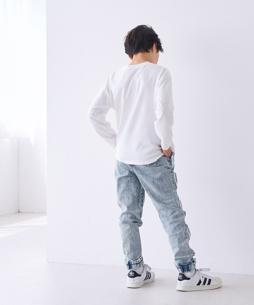 coca（coca）（コカ）の「キッズ　デニムサイドラインジョガーパンツ（デニムパンツ・キッズ・ブラック/ライトブルー・120/130/140/150）」の5枚目の写真