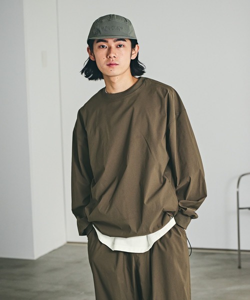 BAYFLOW（ベイフロー）の「【ストレッチ・イージーケア・吸水速乾・マシンウォッシャブル】SOLOTEXプルオーバー（その他トップス・メンズ・カーキ/ブラック・LARGE/MEDIUM）」の2枚目の写真