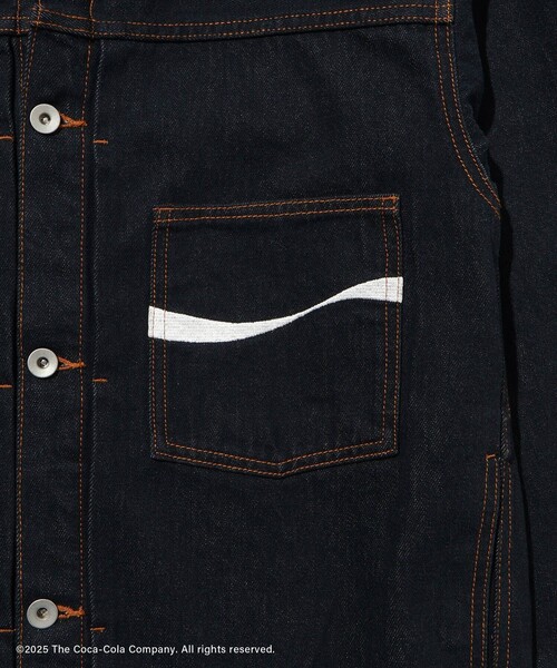 ADAM ET ROPE'（アダムエロペ）の「【Coca-Cola】デニムジャケット / ADAM ET ROPE' JEANS -PERS-（デニムジャケット・メンズ・ネイビー・L/M/S）」の9枚目の写真