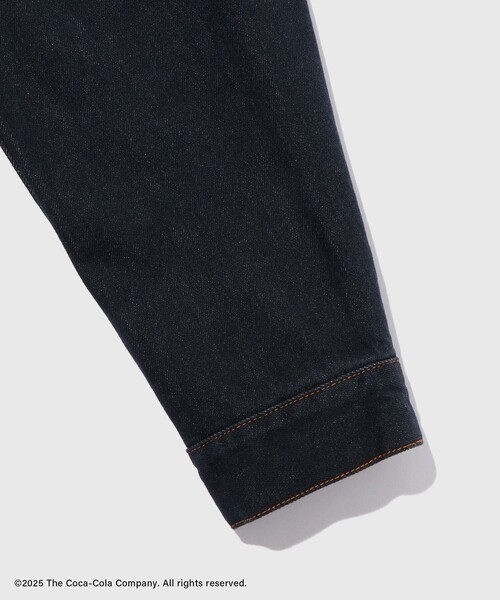 ADAM ET ROPE'（アダムエロペ）の「【Coca-Cola】デニムジャケット / ADAM ET ROPE' JEANS -PERS-（デニムジャケット・メンズ・ネイビー・L/M/S）」の11枚目の写真