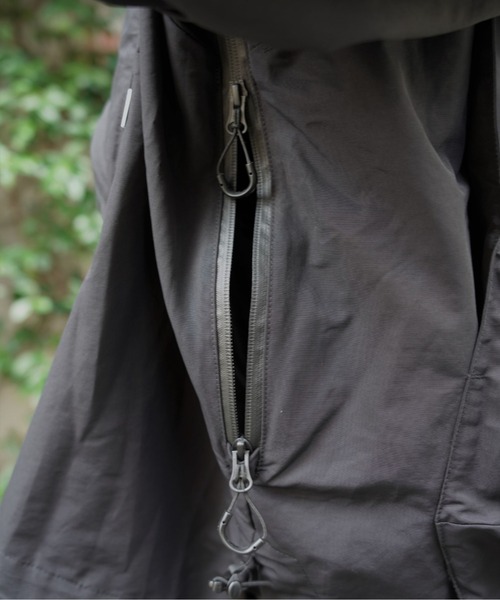 CMF OUTDOOR GARMENT(シーエムエフアウトドアガーメント)の「CMF OUTDOOR GARMENT/シーエムエフ アウトドアガーメント 別注 GUIDE SHELL(マウンテンパーカー・メンズ・ブラック/グレー・L/S/M)」の10枚目の写真