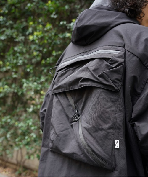CMF OUTDOOR GARMENT(シーエムエフアウトドアガーメント)の「CMF OUTDOOR GARMENT/シーエムエフ アウトドアガーメント 別注 GUIDE SHELL(マウンテンパーカー・メンズ・ブラック/グレー・L/S/M)」の9枚目の写真