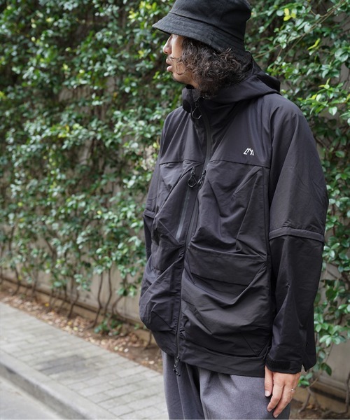 CMF OUTDOOR GARMENT(シーエムエフアウトドアガーメント)の「CMF OUTDOOR GARMENT/シーエムエフ アウトドアガーメント 別注 GUIDE SHELL(マウンテンパーカー・メンズ・ブラック/グレー・L/S/M)」の5枚目の写真