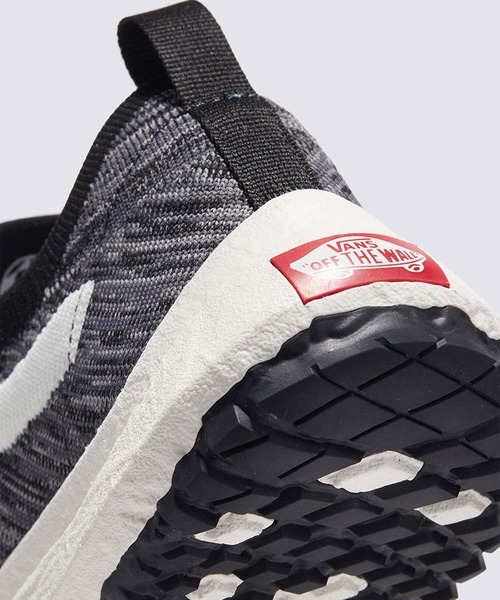 VANS(バンズ)の「ウルトラレンジ VR3 ニット / MTE UltraRange VR3 SPACE DYE G VN000CWF11H1(スニーカー・メンズ・グレー・9/8.5/8/7.5/7/6.5/6/5.5/5/4.5/4)」の4枚目の写真
