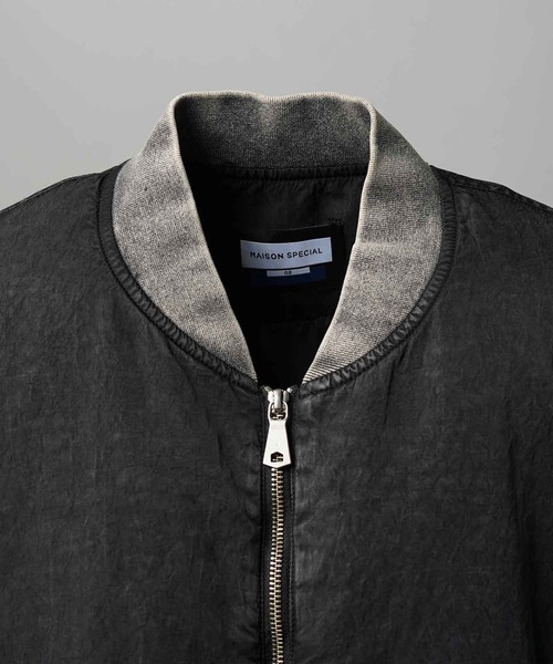 MAISON SPECIAL（メゾンスペシャル）の「《UNISEX》Prime-Over Vintage Like Nylon MA-1 Bomber Jacket/プライムオーバーヴィンテージライクナイロンMA-1ボンバージャケット【MAISON SPECIAL/メゾンスペシャル】（MA-1・メンズ・ブラック/グレイッシュベージュ/カーキ・0/1/2）」の14枚目の写真