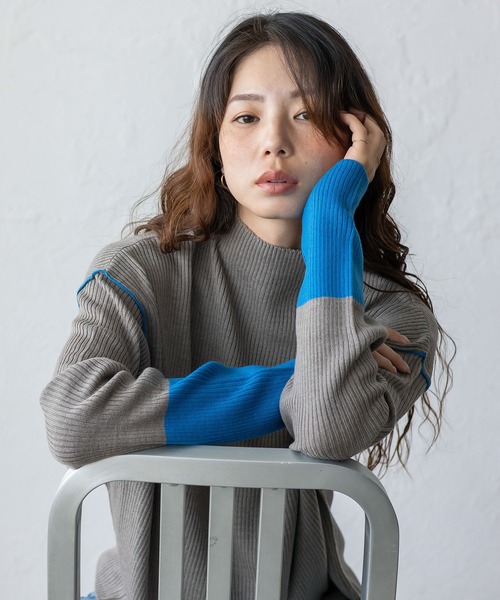 VitaFelice(ヴィータフェリーチェ)の「袖先配色バイカラーリブニットトップス(ニット/セーター・レディース・ベージュ系/ブラック系/ブルー系/ホワイト系/グレー系/ブラウン系・FREE)」の3枚目の写真