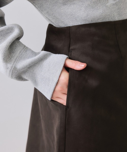 VIS(ビス)の「釦ポイントスエードライクミニスカート(スカート・レディース・ブルー系その他4/ダークブラウン・FREE)」の16枚目の写真