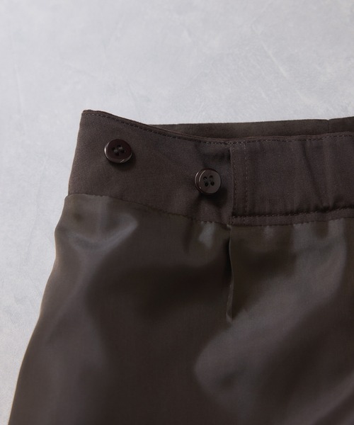 VIS(ビス)の「釦ポイントスエードライクミニスカート(スカート・レディース・ブルー系その他4/ダークブラウン・FREE)」の7枚目の写真