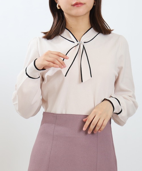 ASTORIA ODIER（アストリアオディール）の「配色ボウタイパールビジュー付きニット（ニット/セーター・レディース・アイボリー/ブラック/ピンクベージュ/ブラウン・MEDIUM/LARGE）」の20枚目の写真