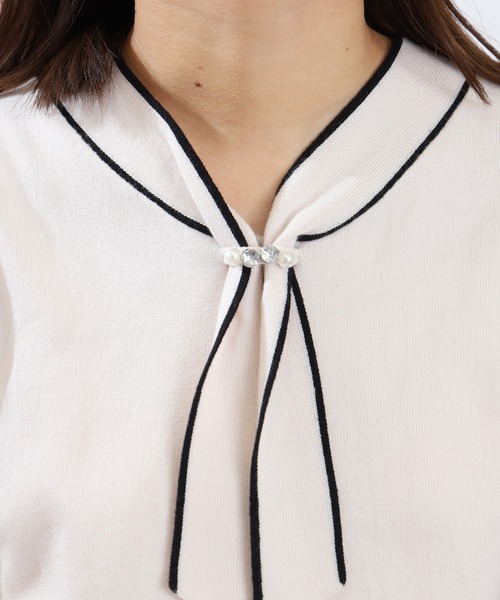ASTORIA ODIER（アストリアオディール）の「配色ボウタイパールビジュー付きニット（ニット/セーター・レディース・アイボリー/ブラック/ピンクベージュ/ブラウン・MEDIUM/LARGE）」の14枚目の写真
