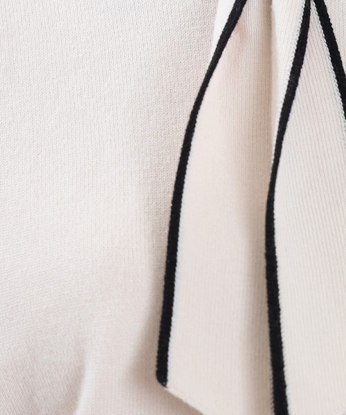 ASTORIA ODIER（アストリアオディール）の「配色ボウタイパールビジュー付きニット（ニット/セーター・レディース・アイボリー/ブラック/ピンクベージュ/ブラウン・MEDIUM/LARGE）」の16枚目の写真