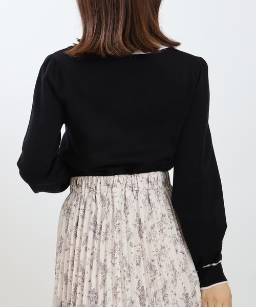 ASTORIA ODIER（アストリアオディール）の「配色ボウタイパールビジュー付きニット（ニット/セーター・レディース・アイボリー/ブラック/ピンクベージュ/ブラウン・MEDIUM/LARGE）」の6枚目の写真