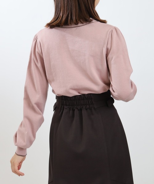 ASTORIA ODIER（アストリアオディール）の「配色ボウタイパールビジュー付きニット（ニット/セーター・レディース・アイボリー/ブラック/ピンクベージュ/ブラウン・MEDIUM/LARGE）」の10枚目の写真