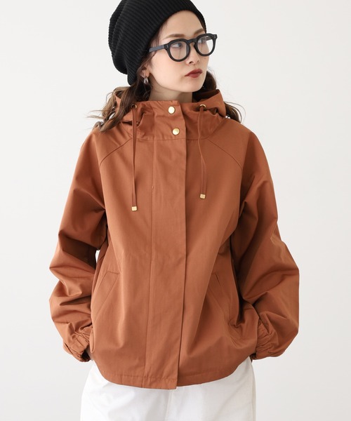 OMNES（オムネス）の「撥水加工マウンテンパーカー（マウンテンパーカー・レディース・ベージュ/ネイビー/レンガ/キャメル/ブラック/カーキ・M）」の5枚目の写真