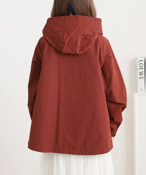 OMNES（オムネス）の「撥水加工マウンテンパーカー（マウンテンパーカー・レディース・ベージュ/ネイビー/レンガ/キャメル/ブラック/カーキ・M）」の14枚目の写真