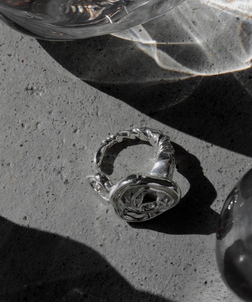 Soierie(ソワリー)の「ローズ カフ リング / Rose cuff ring(リング・レディース・シルバー・FREE)」の4枚目の写真