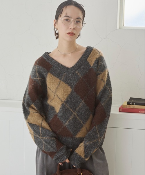 ANGIE（アンジー）の「アーガイルVネックニット（ニット/セーター・レディース・グレー/チャコール/ブラウン・FREE）」の15枚目の写真