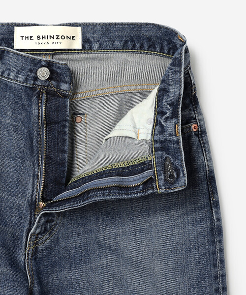 THE SHINZONE（ザ　シンゾーン）の「THE SHINZONE | MARILYN DENIM BLUE WOMEN（デニムパンツ・レディース・ブルー・32/34/36）」の20枚目の写真