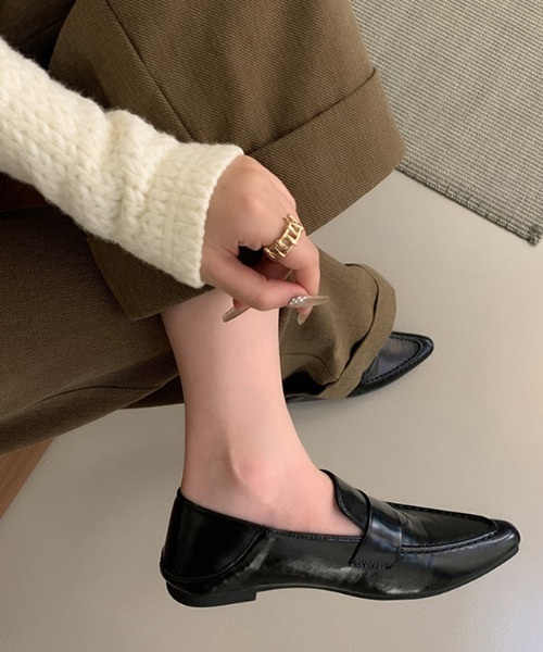 COCOMOMO（ココモモ）の「シンプルで大人っぽい フラットローファー ローファーパンプス ローヒール フラット きれいめ オフィス オフィスカジュアル（ローファー・レディース・ブラック/ダークブラウン・23.0cm/23.5cm/24.0cm）」の4枚目の写真