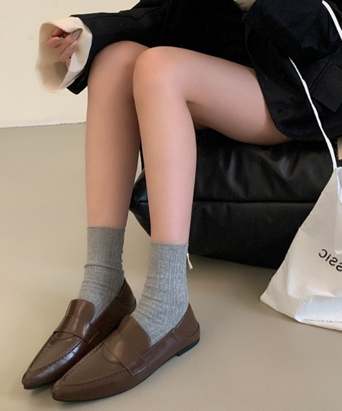 COCOMOMO（ココモモ）の「シンプルで大人っぽい フラットローファー ローファーパンプス ローヒール フラット きれいめ オフィス オフィスカジュアル（ローファー・レディース・ブラック/ダークブラウン・23.0cm/23.5cm/24.0cm）」の8枚目の写真