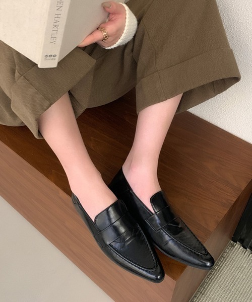 COCOMOMO（ココモモ）の「シンプルで大人っぽい フラットローファー ローファーパンプス ローヒール フラット きれいめ オフィス オフィスカジュアル（ローファー・レディース・ブラック/ダークブラウン・23.0cm/23.5cm/24.0cm）」の10枚目の写真