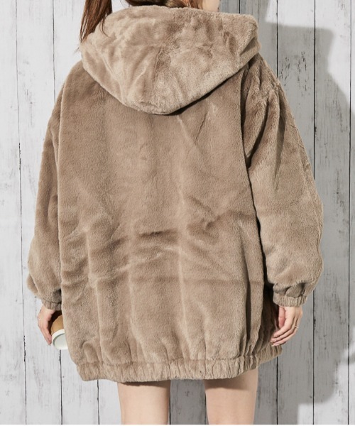 GORGE（ゴージ）の「《ふわもこフェイクファー》レディース ファーブルゾン フード付き 軽量アウター 秋冬（ブルゾン・レディース・アイボリー/ブラック/モカ/ライトグレー・F）」の8枚目の写真