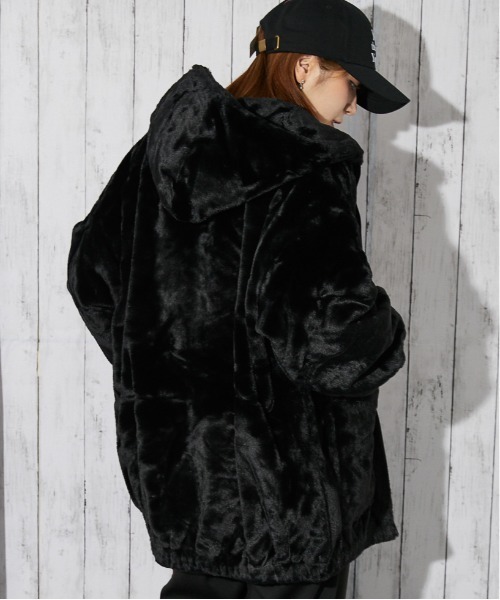 GORGE（ゴージ）の「《ふわもこフェイクファー》レディース ファーブルゾン フード付き 軽量アウター 秋冬（ブルゾン・レディース・アイボリー/ブラック/モカ/ライトグレー・F）」の12枚目の写真