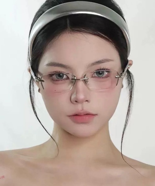 VIBGYOR(ヴィブジョー)の「レディース リムレスメガネ 伊達メガネ Y2K 韓国(BDS)(メガネ・レディース・シルバー/ゴールド・FREE)」の4枚目の写真