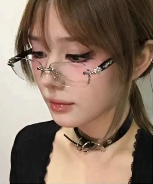 VIBGYOR(ヴィブジョー)の「レディース リムレスメガネ 伊達メガネ Y2K 韓国(BDS)(メガネ・レディース・シルバー/ゴールド・FREE)」の10枚目の写真