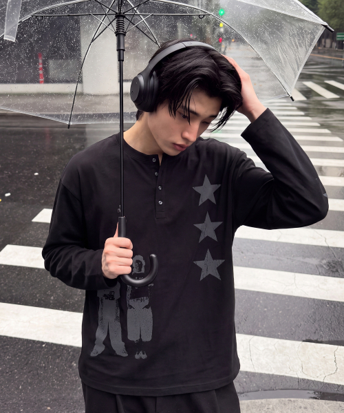 GRAVER（グレーバー）の「[UNISEX]STAR3 ヘンリーネック ロングスリーブ Tシャツ_3color（Tシャツ/カットソー・レディース・チャコール/ベージュ/ブラック・MEDIUM/LARGE）」の10枚目の写真