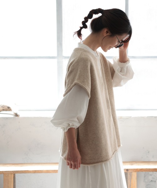soulberry（ソウルベリー）の「キーネックのニットベスト（ベスト・レディース・ベージュ・M/L/LL/3L/4L/5L）」の4枚目の写真